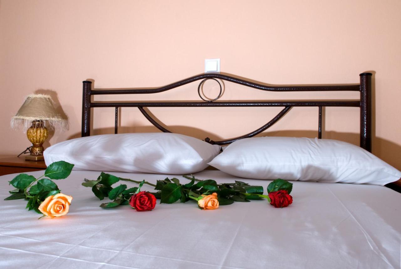 Christina Apartments Panormos  Экстерьер фото
